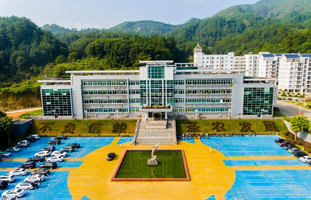 福建尊时凯龙人生就是搏发展股份有限公司